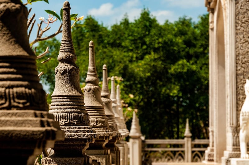 Buddha statue meditating